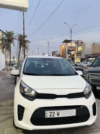 كيا بيكانتو موديل 2023 خليجي بيه فقط ٣ قطع صبغ اثر شخط بدون اي ضربه فق...