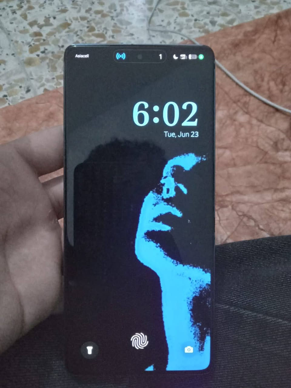 𝗜𝗡𝗙𝗜𝗡𝗜𝗫 𝗚𝗧 𝟮𝟬 𝗣𝗥𝗢
Infinix gt 20 pro
مواصفات الكاميرا الاحترافية

الكاميرا الخلفية (الأساسية): بدقة 108 ميجابكسل مع مثبت بصري (OIS) ضد الاهتزاز، وتصوير فيديو بدقة 4K (تصويرها دقيق وواضح جداً).

الكاميرا الأمامية (السيلفي): بدقة 32 ميجابكسل لعزل وسيلفي

"الالعاب"
المعالج Dimensity 8200 Ultimate (معالج قوي جداً) 

ومخصص للألعاب الثقيلة مثل ببجي وفورتنايت بدون حماوة .بضمان 120 fps

الشاشة : AMOLED تدعم 144 هرتز (سلاسة وسرعة خرافية بالتصفح والالعاب).

الذاكرة : 256 جيجابايت
الرام :  12+12 (إجمالي 24 جيجابايت رام مع ميزة Mem Fusion) 

البطارية: 5000 ملي أمبير تطول وياك يوم کامل استخدام ثقيل
التصميم الظهر بيه إضاءة LED مالت الـ Mecha اللامعة.

الداخل الجهاز ما مفتوح ولا مصلح نهائياً، وكلشي بيه بلاد.

الشاشة والظهر نظيفة جداً ومثل ما موضح بالصور

الإطار الحواف توجد شخوط وحكات خفيفة موضحها
بالصور من أثر الاستخدام الطبيعي وتختفي بالحافظة

الكارتونة الأصلية مالت الجهاز موجودة.

رأس الشاحن الأصلي السريع موجود 

السعر : 225,000 دينار عراقي قابل للتفاوض البسيط جداً للشراي

الموقع بغداد الدورة


**إذا كنت صاحب هذا الإعلان وتريد حذفه لأي سبب، رجاءا أرسل رسالة إلى الدعم الفني**