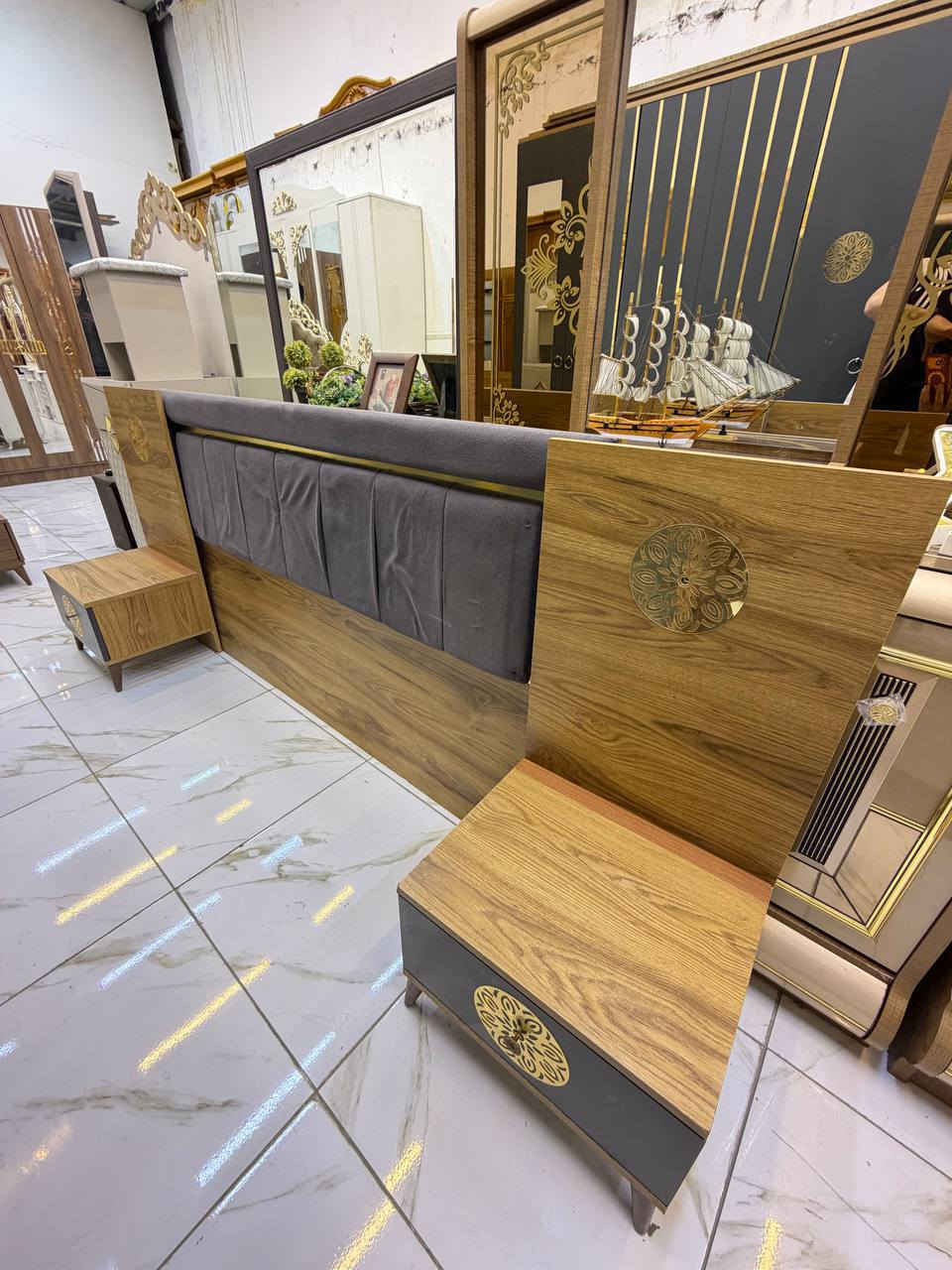 غرفة نوم مستخدمة مضافة 90‎%‎
عدد القطع 5
نضام بيبان 
سعرها /650وبيه مجال ***********
شد و نقل داخل بغداد مجاني
