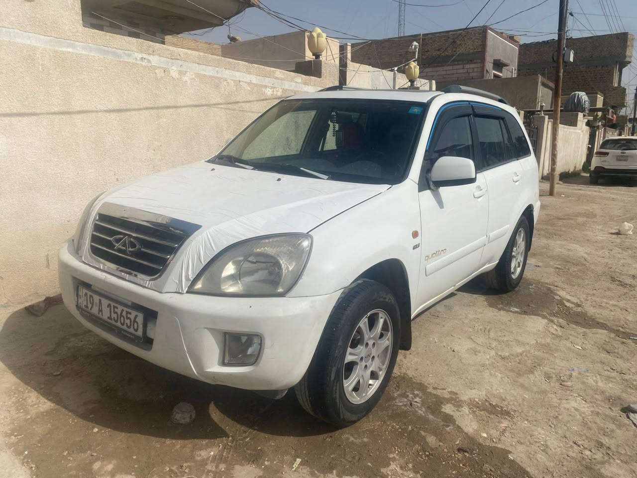 السلام عليكم للبيع تيكو موديل 2012 سيارة جاهزه كير مكينة حداديه تبريد كله جاهزة مكفوله من الضربه بيه صبغ مكانات بسيطة سنويه جديدة اوهزه جديده سياره جديده السعر 49 مكانه حله الاتصال ***********
