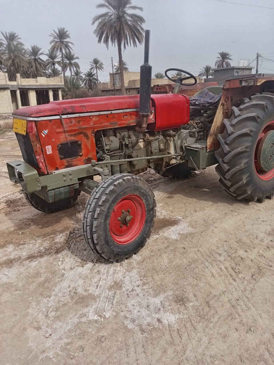 مكينه عنتر للبيع جديده موديل ٨١ وضع الشركه وراها عربانه فلوجه جديده رقم بغداد مكفوله محرك كير اكسن تايرات جدد بريك مكلف بالنشر رقم الهاتف *********** *********** المكان كربلاء الحسينيه
