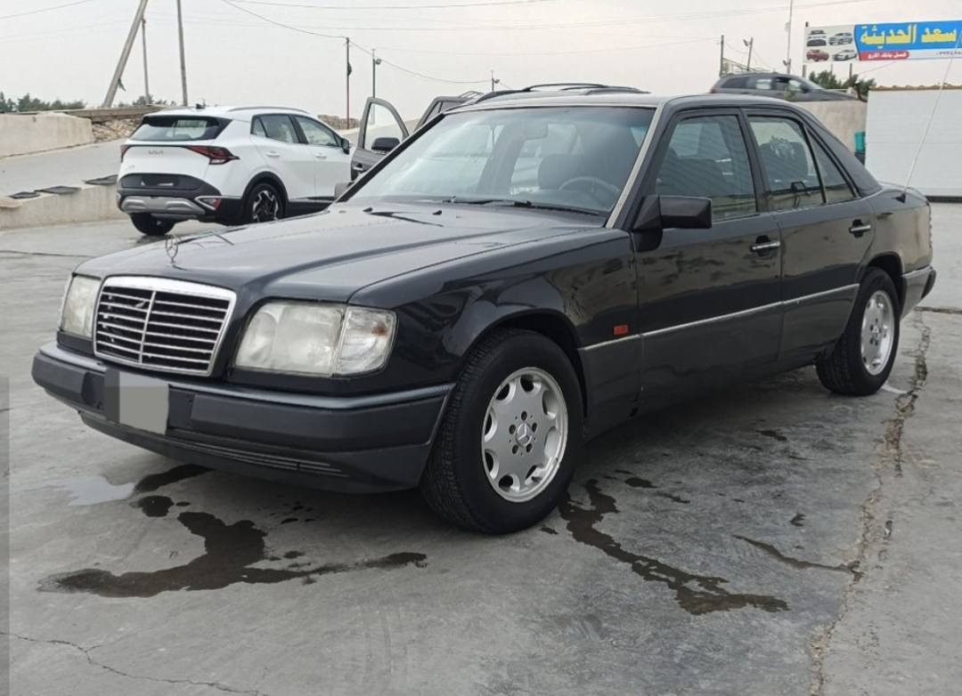 للبيع سعر 70 نقص فقط كمبريسر وبيها أكسل مال اربعه سلندر اعتياديي تريد تبدله أو ما تبدله 92 محدثه سياره حلوه وجاهزه محرك عنكبوت جديد غرفه وياله تايرات تحديث كله جديد ***********

