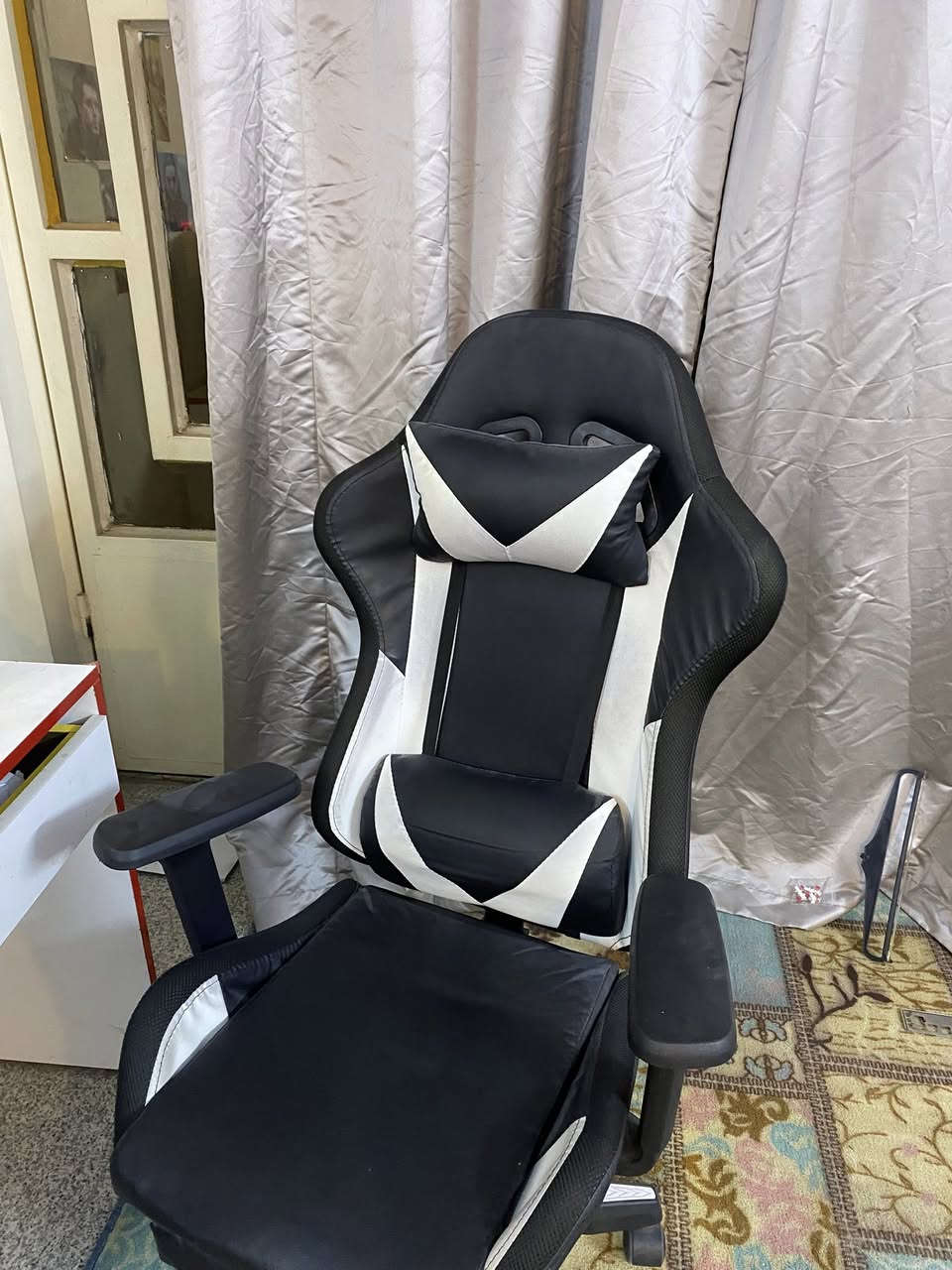 سيت آب  كامل للبيع
Pc
وندوز 11 برو
CPU:RYZEN 5 5600
GPU:RTX4060 Galax Oc 8g
MOTHERBOARD: B550 AORUS
RAM:8x2 16
المساحة الكلية: 1 تيرا بايت
يجي مع
شاشة من شركة MSI 180h حجم 24
كرسي جيمينك دوران 360 درجة مساند يد متحركة ومسند ارجل 
لايت بار
كيبورد ريد دراجون fizz حجم %60
2 ماوس باد مطاطي ضد السوائل
يو بي اس قوي
ميز ابيض 
ماوس لوجتك g502 Hero
مكبرات صوت
ستاند سماعات

السعر مليون و450
بغداد منطقة جميلة لايوجد توصيل


**إذا كنت صاحب هذا الإعلان وتريد حذفه لأي سبب، رجاءا أرسل رسالة إلى الدعم الفني**