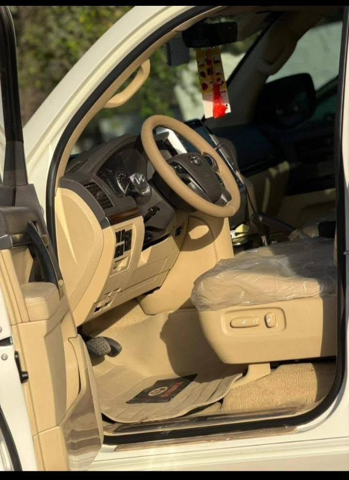 موديل : 2017
ماشية :   130 km الف
فئة :  كراند تورنك  G.X.R محرك V8
مكفولة كفالة عامة فقط بي ضرر بسيط بل باب سونار بل منشور
 محرك V8.  4600 
فول مواصفات أعلى فئة 1/1
ساز باب اول 8 ايرباك ديفيدي بل قماره اوف وايت جلد 
5 كامرات مري قلاب شفط 
ومعروف السياره فئتها وموواصفاتها الفول
هزة ورقم الجديد اربيل بسمي ورقم مميز 
وبيها سنويه تضليل 80 بل 100

للاستفسار  ***********
