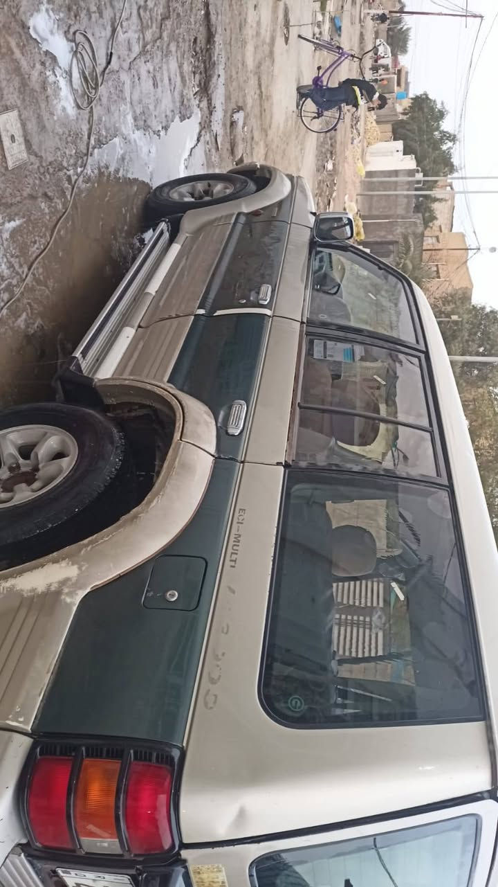 السلام عليكم باجيرو لبيع موديل 1991السياره رقم انكليزي تحويل ثاني يوم مكينه خير من الله كيرهه خير من الله السياره جاهزه سعر السياره 45 وبهه مجال مكاني ناصريه مدينه الصدر   ***********
