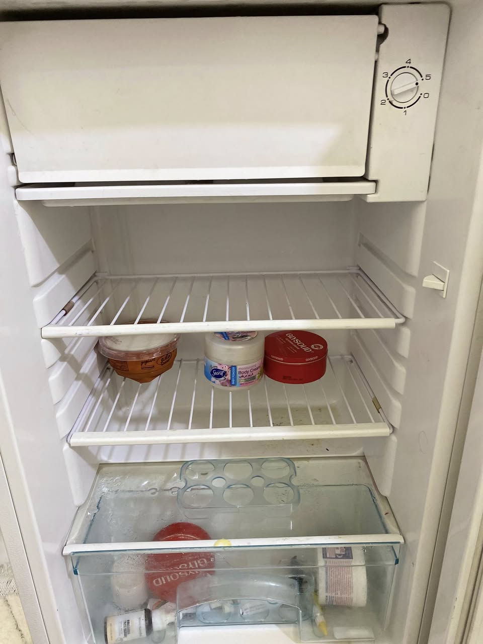 ثلاجة حجم صغير كلش نضيفه ومابيها اي عيب تجميدها فوول السعر ٩٠ مكاني بغداد حي الجهاد
@إشارة


**إذا كنت صاحب هذا الإعلان وتريد حذفه لأي سبب، رجاءا أرسل رسالة إلى الدعم الفني**