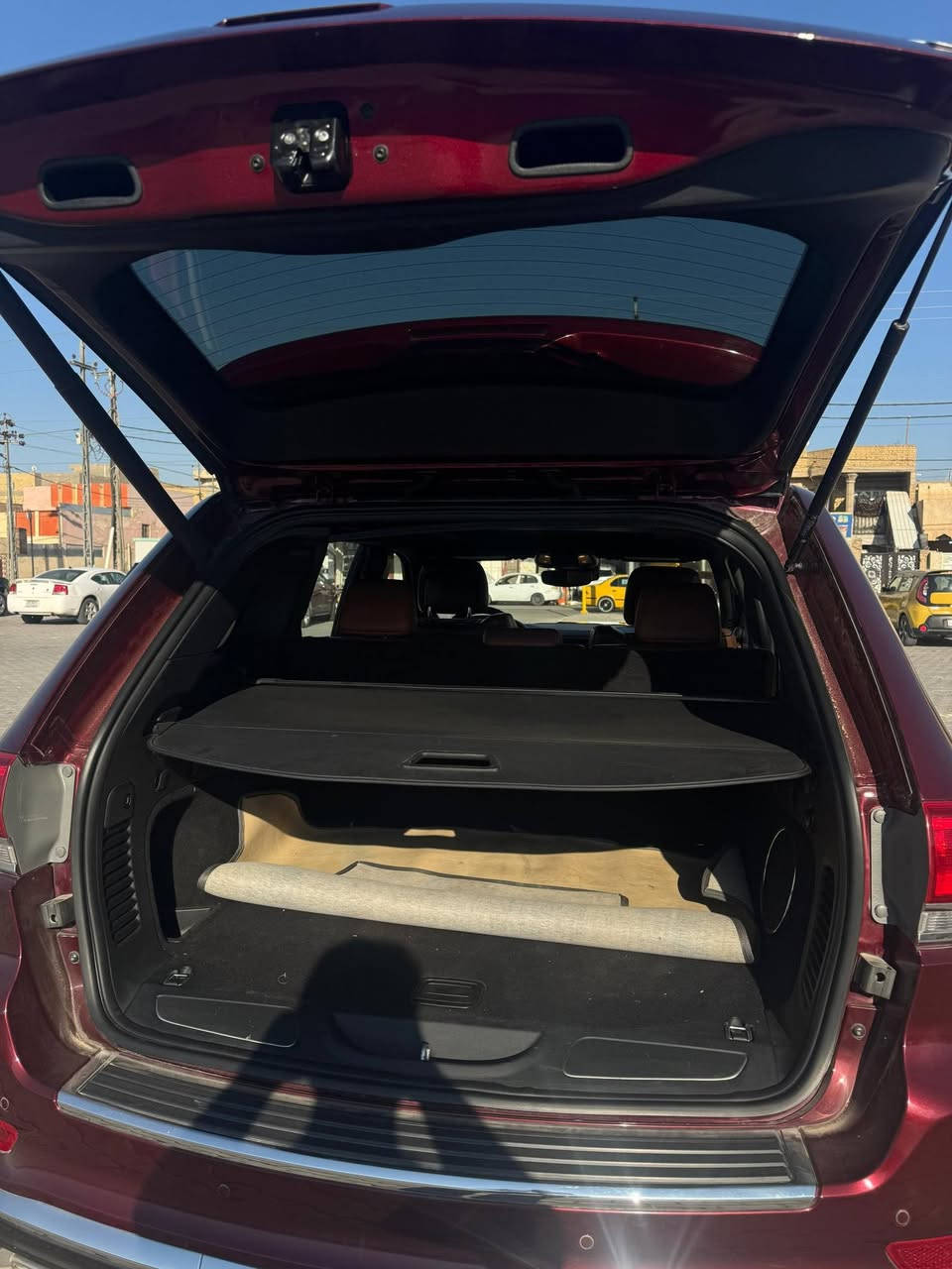 جيب سومت موديل ٢٠٢١ رقم بغدادباسمي هزه جديده وارد امريكي ضرر بنيد وجاملغ جاهزه.ومابيها اي نقص ماشيه ٥٠الف كم تحويل رقم انكليزي.موبايل ***********
