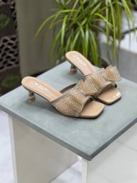 سليبر شفاف • ماركة ترند • مقاس ٣٧-٤١