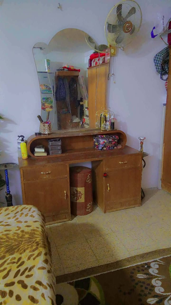 غرفة نوم للبيع 
عنوان حي البكر 
السعر ٢٠٠ وبيها مجال


**إذا كنت صاحب هذا الإعلان وتريد حذفه لأي سبب، رجاءا أرسل رسالة إلى الدعم الفني**