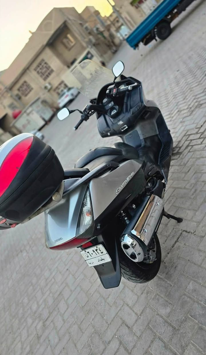 السلام عليكم
سلفر ونج كرستال  600cc💪
رقم بغداد تحويل اي وقت
دراجه جديده ماشيه  37
عليها ادامه كامله
تايرات جدد
السعر ٢٦ مجال بسيط
بغداد تقاطع الكياره ***********
