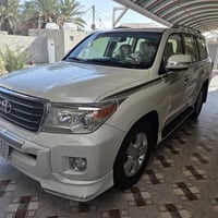 لاندكروز موديل ١٤ ابريم اصل سياره مكفوله كفاله عامه رقم بغداد تحويل مب...