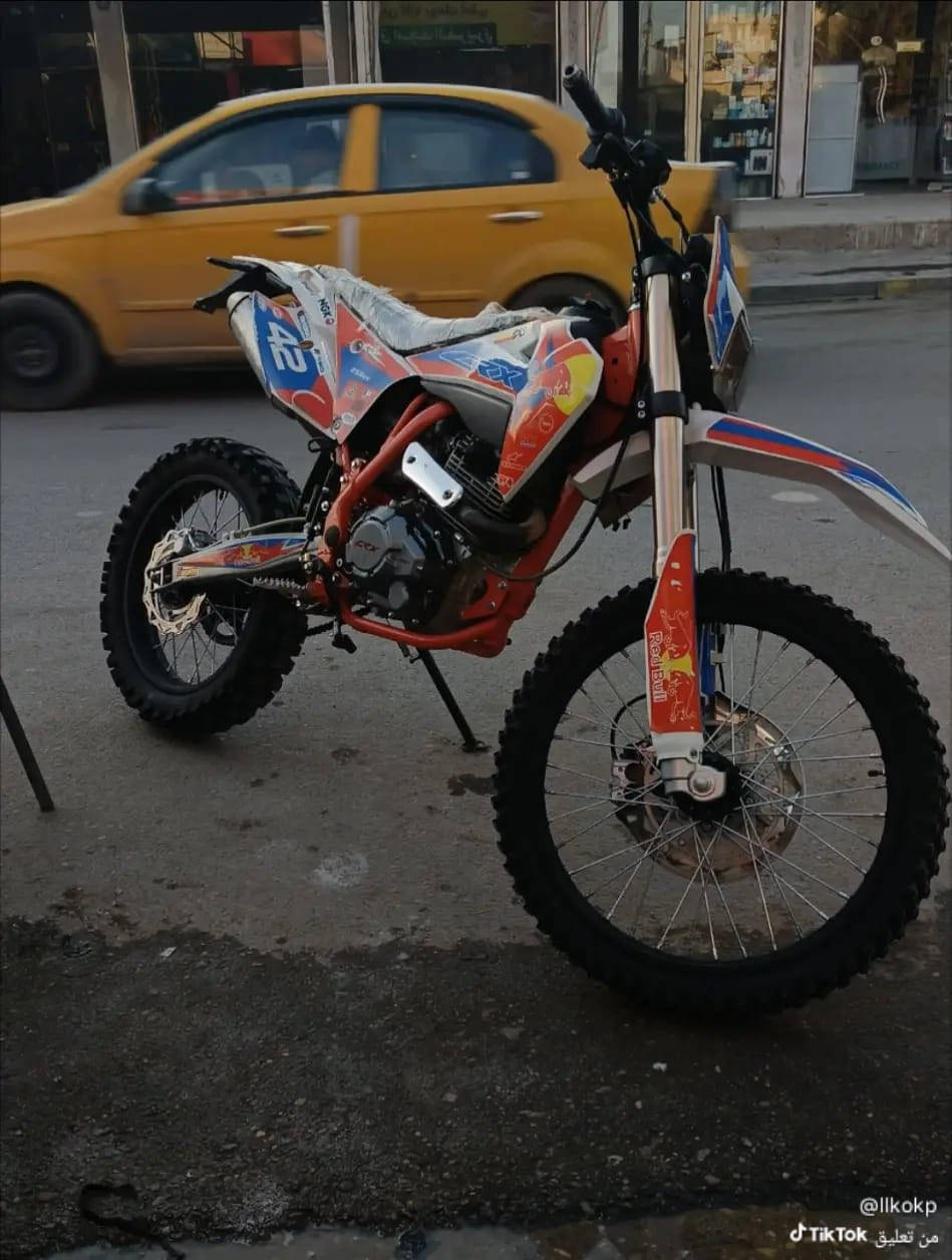 قفاز CRX دراجة جديدة مكينه خير من الله بيها نقص عواج بل ويل الخلفي وبريك فقط والله العضيم عليها مكينه ماشالله خرافية للتواصل ***********
