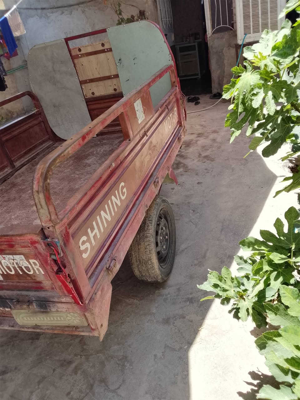 للبيع موديل 14 أوراق الصليه
سعر مليون مكانها حله 
***********.
