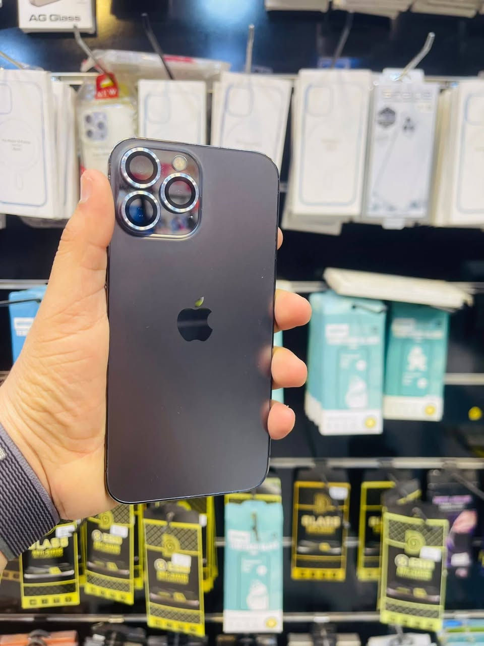 ايفون 13 برو ماكس
ذاكره 256 
بطاريه 100‎%‎ مبدله اصليه 
نموذج M 
نضافه 90‎%‎ لون اسود كله شغال الجهاز فقط مبدل شاشه نوعيه حلوه لا شكل ولا شمر فيس ايدي يفتح بس مياخذ الجهاز كله شغال صوت اتصال انترنيت هزاز فرمته مابيه خلل السعر 450 الف وبي مجال حك الجيه مكاني بغداد مدينه الصدر رقمي ***********
