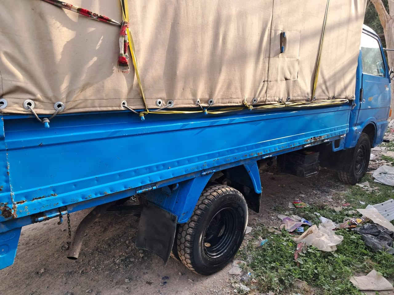 السلام عليكم شباب كيا حمل موديل ١٩٩٤ رقم بغداد انكليزي للبيع
شرط التحويل تك قمارة بغداد التاجيات 

رقم صاحب السيارة( *********** )
