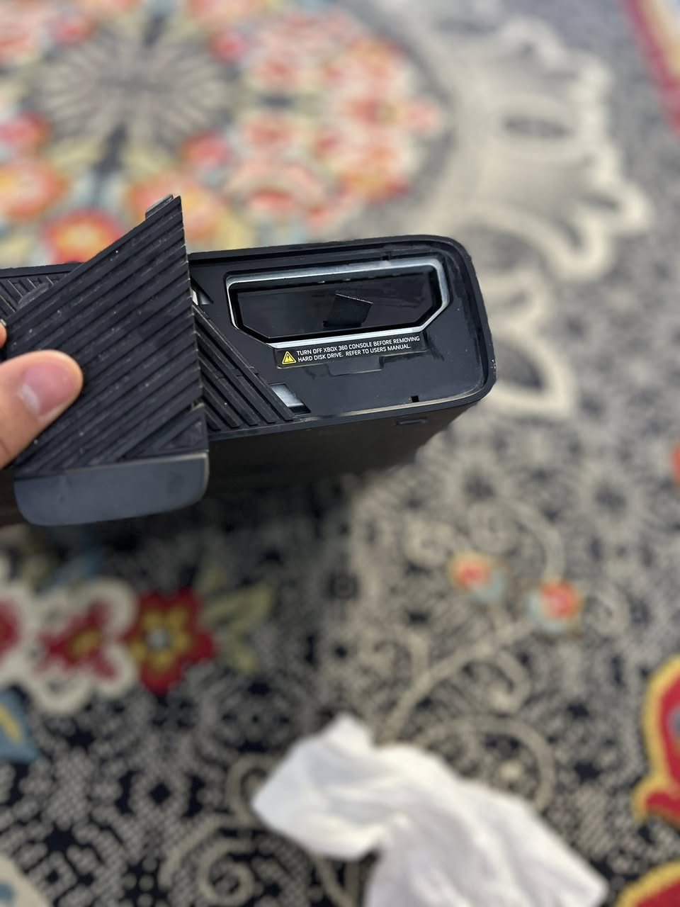 السلام عليكم 
XBOX سوبر سلم 
جهاز نضيف جداً شغال 100‎%‎ مع 2 جوستك و كامل ملحقات 
سعره 125 الف وبيه مجال بسيط مكاني الغزالية 
***********
