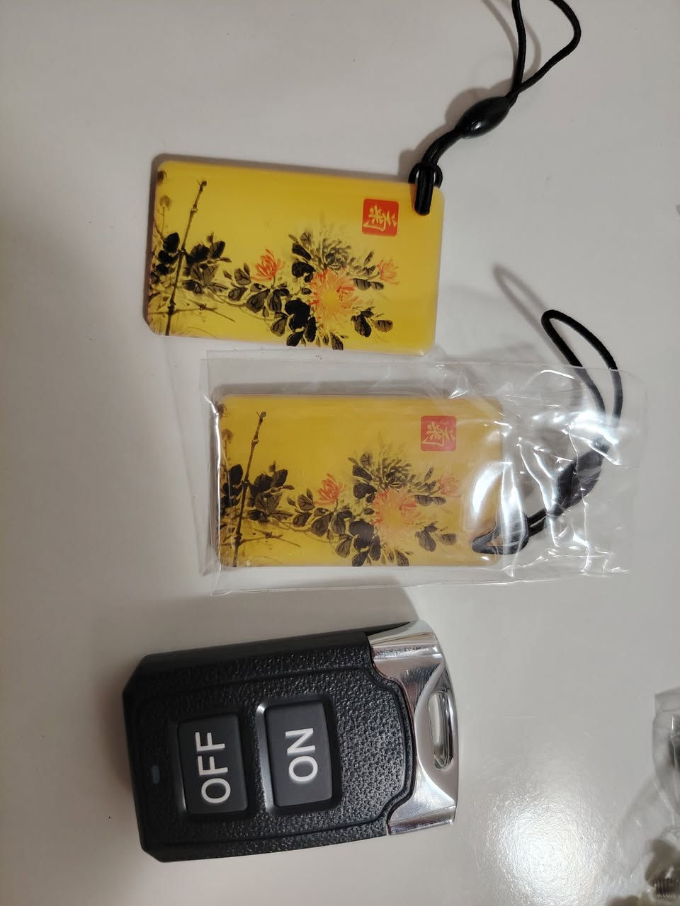 قفل باب جام ذكي ريمونت وكارت و٣٠٠بصمه و٣٠٠رمز القفل ناطق جوده عاليه جدأ ضمان ومان السعر ١٥٠ الف
***********
