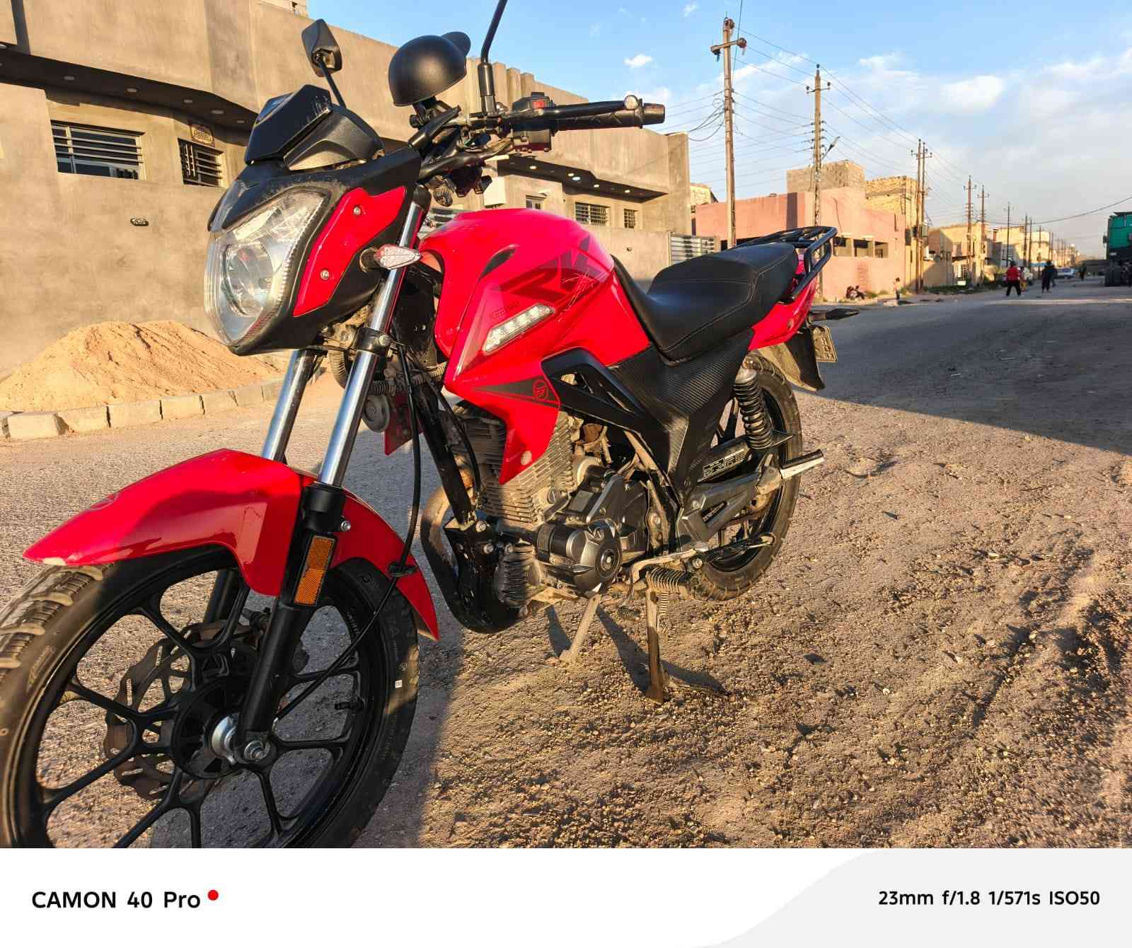 السلام عليكم، دراجه RK 200c مرقم اربيل سنوية بأسمي تحويل ثاني يوم، دراجه خير من الله ما ناقصها شيء تاير امامي مبدل ايطالي، سبانه ما ممدود عليا جيب فيتر وتعال، مكاني بغداد.
***********
