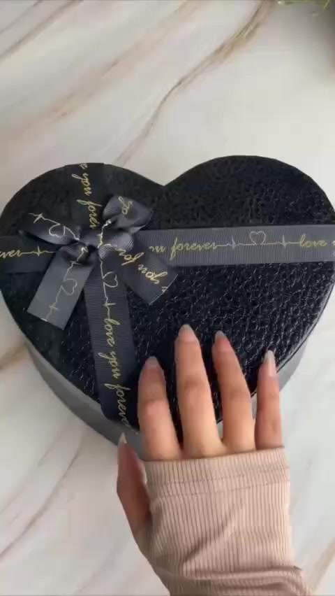 گالت اريد احلى هدية الأحلى عوض بحياتي 🥹❤️❤️❤️!!!
#مشاهير #Celebrity #Influencer #Viral #اكسبلور
​.
.
#عيد_الحب #فالنتاين #أناقة_عراقية #بغداد #هدايا #اكسبلور_العراق #العراق #Explore #Valentine #موديل_عراقية


**إذا كنت صاحب هذا الإعلان وتريد حذفه لأي سبب، رجاءا أرسل رسالة إلى الدعم الفني**