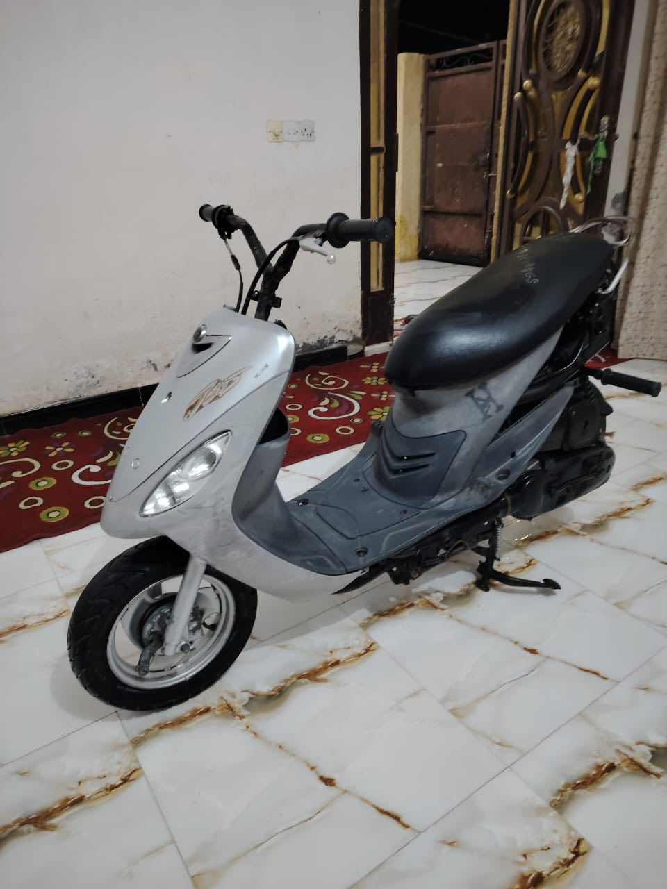 سلام عليكم شباب  ماكس منغولي بلادي 49 كله ختم واحد وي المكينه وغراضه كله موجوده / وهاذ رقمي ***********
