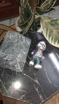 تحفة • رف • قطعة ثقيلة