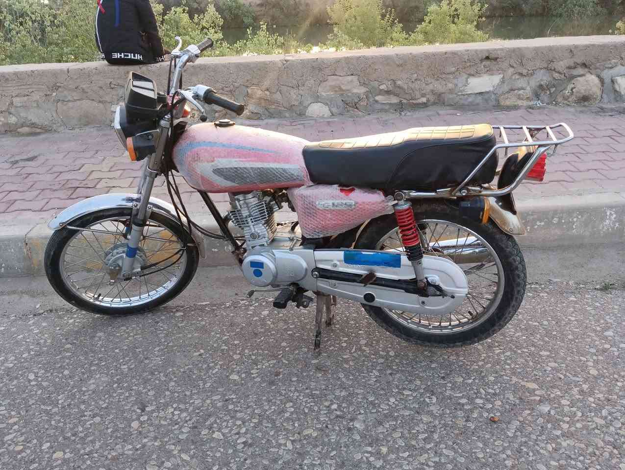 السلام عليكم
دراجه نامه للبيع بدون نضيفه احله من الصور الدراجه ما مغسوله شغاله شرط سلولي ومعدل السعر 675 وبيهاا مجال  الاستفسار اتصل مكلف بالنشر *********** مكان راعيها المجر الكبير
