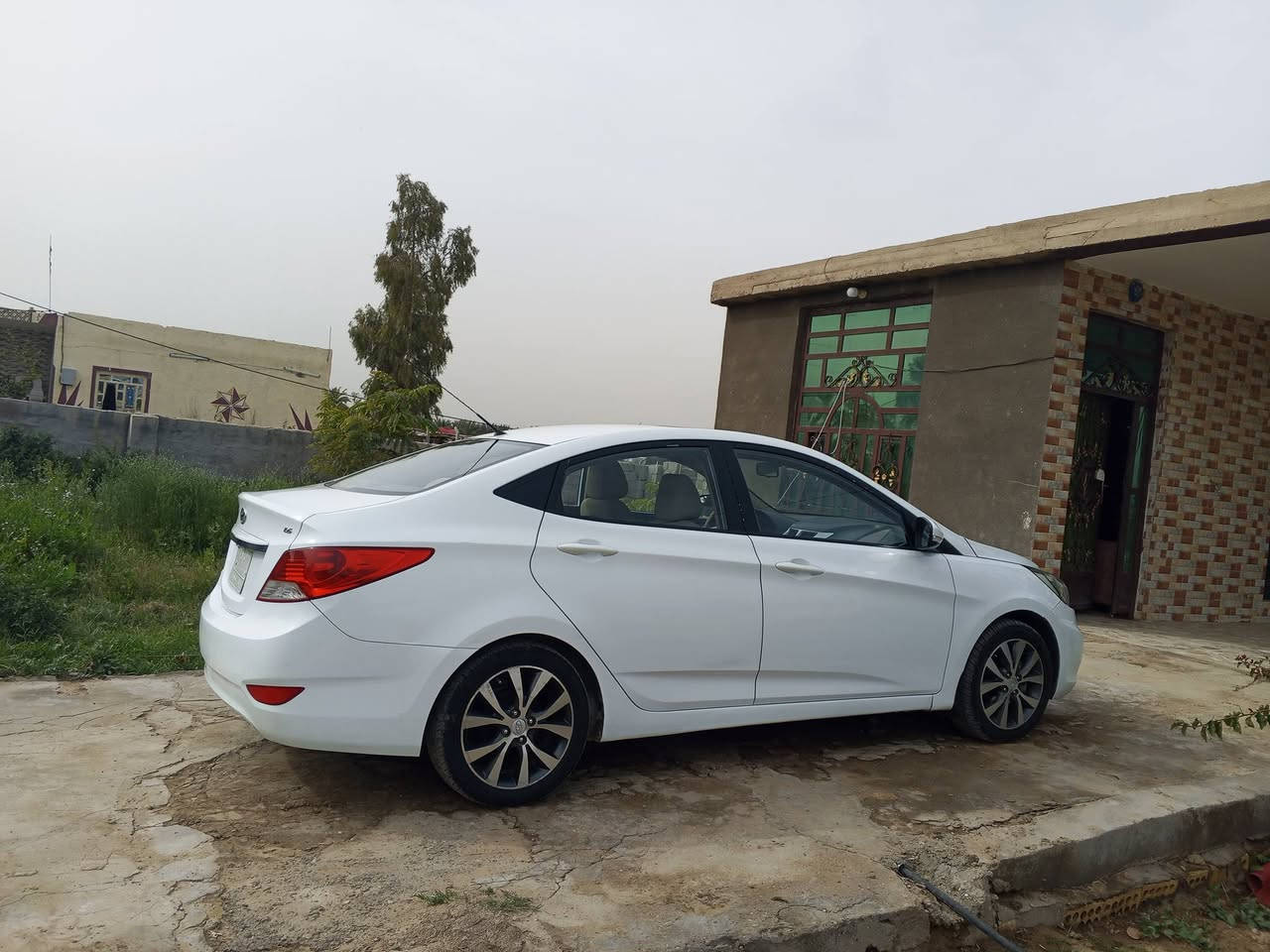 السلام عليكم ورحمه الله وبركاته
اللي يدور مكفول ونضيف وجاهز  اكسنت خليجي محرك 1600موديل 14 فول مواصفات كفاله عامه  رقم بابل جديده بمعنى الكلمة السونار موجود  السعر 110.  مكاني بابل النيل ***********.   بي واتساب
