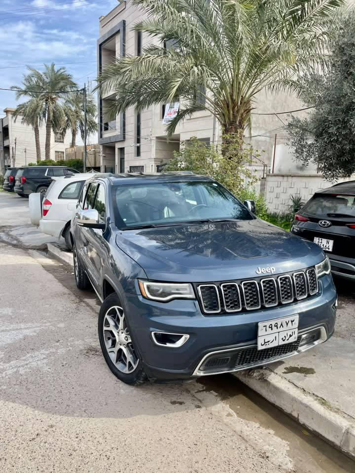 السلام عليكم
جيب ٢٠٢٠ لمتد فول 

سلايد 

رادارات 

كشنات جلد 

ذاكرة كشنات

شاشة جبيرة 

جنطة كهرباء 

حادثهه منشور بالصور بدون ايرباك 
الجاملغ اليسار مصبوغ واليمين راجع نفسة بدون صبغ فقط

ماشية ٥٣ الف حقيقي مابيهه نقص 

باسمي تحويل مباشر

مبدل بساتم ١٤ شغل نظيف وبي ضمان سنة 

مكاني بغداد 

***********
