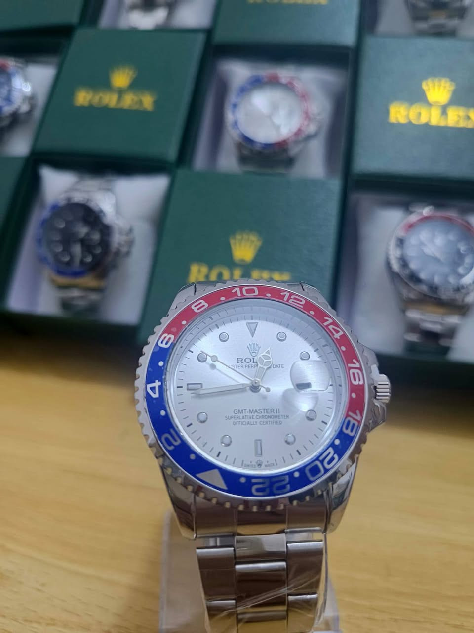 ساعات رولكس جملة جملة
ساعات رولكس (ببسي باللونين ــ  باتمان ــ كولا)

دبل قفل القفل مختم بشعار الماركة التاج البارز

كل ساعة تأتي مع علبة رولكس كارتونية صغيرة 

اقل طلب درزن 

الدرزن 12 ساعة مع علبهن الصغيرة 

سعر الدرزن 84 الف دينار عراقي فقط
يعني سعر القطعة بالجملة ب 7000 دينار عراقي فقط

التوصيل 5 الف دينار عراقي 

التوصيل مجاني للي ياخذ اكثر من درزن


**إذا كنت صاحب هذا الإعلان وتريد حذفه لأي سبب، رجاءا أرسل رسالة إلى الدعم الفني**