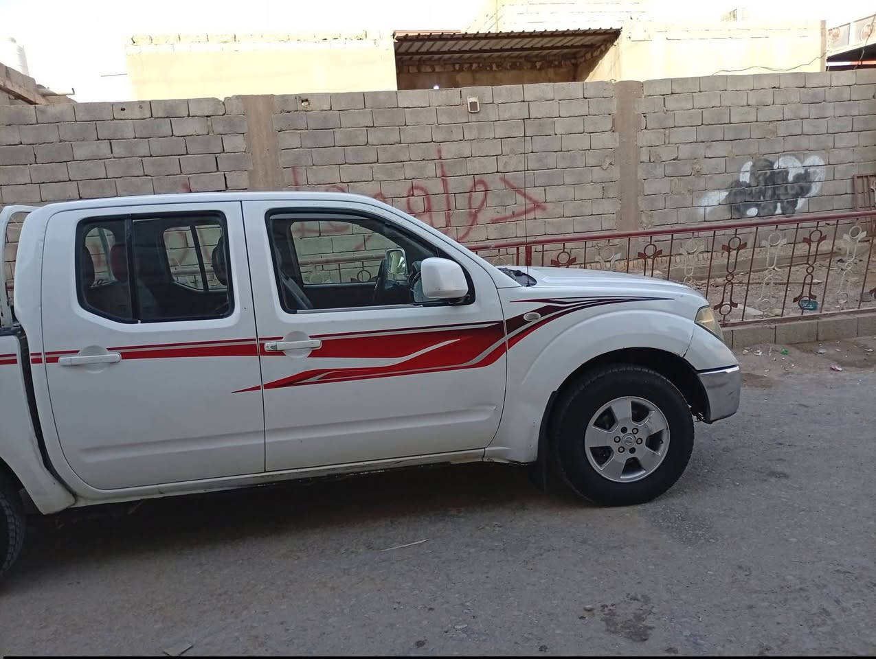 سلام عليكم سيارة نيفاره للبيع موديل 2008سنوية 30تخم تأير تبريد شغال كهربائيات كلهة شغالة سعر 75.وبيه مجال مكينة 3000 مكان البصرة قضاء الدير***********
