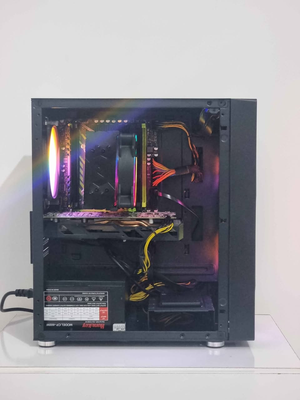 المواصفات:

• المعالج: Intel Xeon E5-2650 v4 ‏12 نواة (أداء قريب من Ryzen 5 3600)
• كرت الشاشة: AMD Radeon RX 580 ‏8GB
• الرام: 16GB DDR4
• التخزين: SSD ‏256GB سريع
• الباور: 600W

يشغل ألعاب مثل GTA V و Warzone و Fortnite و Valorant بدون مشاكل.

الجهاز نظيف وجاهز للاستخدام. كربلاء, العراق


**إذا كنت صاحب هذا الإعلان وتريد حذفه لأي سبب، رجاءا أرسل رسالة إلى الدعم الفني**