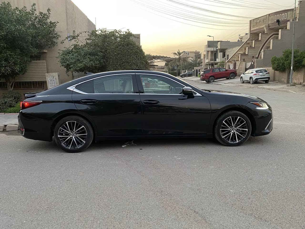 السلام عليكم
لكزز ES 300 2024
بصمه
فتحه
كشنات جلد ابيض
كشنات تدفئه تبريد
حساسات امامي خلفي
رادارت امامي خلفي
اوتوستوب
وباقي المواصفات المعروفه
محرك2500 هايبرد
ماشيه ١١ الف
السياره حادثها بنيد ودعاميه مبدله نفس اللون 
بدون صبغ بدون ايرباك
مرقم بغداد
السعر ٢٨٥
مكانها اليرموك
***********
