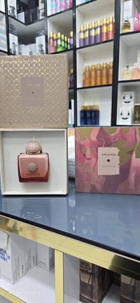 عطور امواج • متوفر بالمخزن • شحن دولي