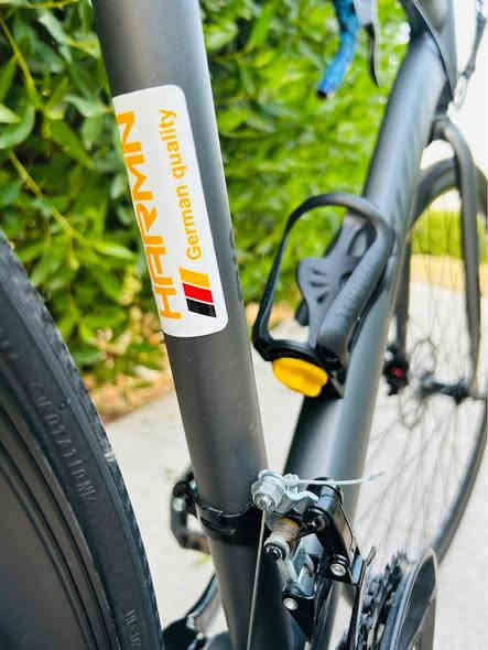 السلام عليكم 🩶
 للبيع بايسكل رود جديد بمعنئ الكلمه اي نقص مابيه 
كير امامي 3 والخلفي 7  شغال سستم شيمانو وزن خفيف
بريكات دسك مو فج تاريات بلادي ممبدل اي قطعه 
السعر 220 الف وبيه مجال بسيط 
مكاني بغداد حي الجوادين 
للاستفسار /*********** بغداد
