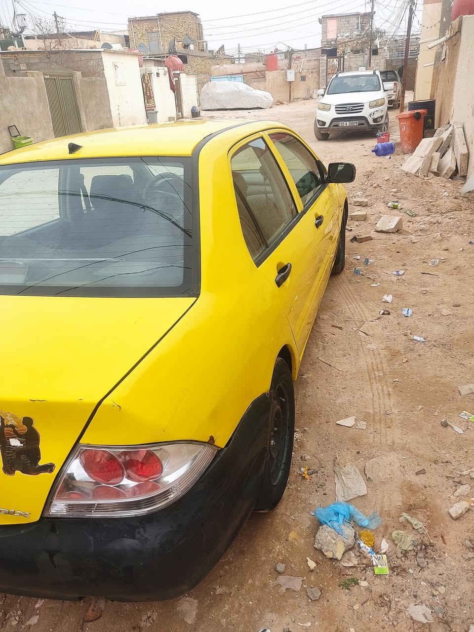 لانسر 2010 مكانها بالنجف ومالكها بالديوانية بيها تبديل چاملغ امامي مابيها ضربة كير ومكينة عالفحص نقص كهربائيات السعر 54 عليها غرامات 540 . هذا اللي اعرفه عن السيارة تعال وگلب وبالخدمة 
***********
