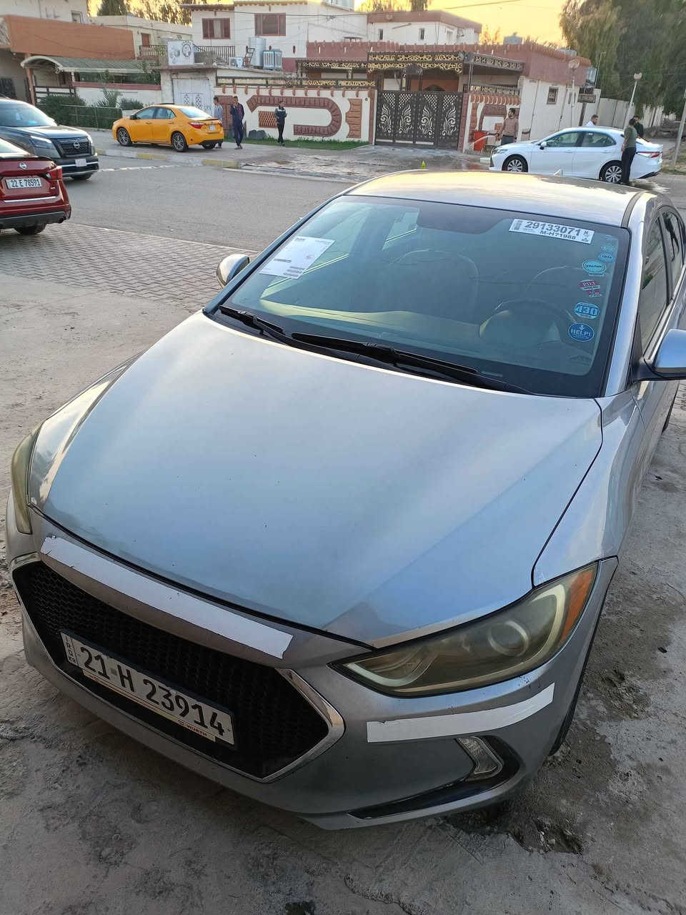 السلام عليكم ..
للبيع النترا موديل 2017 أمريكي محرك 2000 دوش لون نفطي رقم سليمانيه الجديد كير ومحرك بشرط سنويه لل2029  بشرط التحويل أو وكاله بيها كابون بانزين كركوك .
تحكم ستيرن جهتين 
كشن هيتر 
كشافات امامي 
ويل كروم 
حداديه امامي خلفي جديد 
بصمه 
تخم تاير 
سياره مال جناي بدون مصرف بيها 3 قطع بدون دواخل أو شاصي سعرها 118 مع مجال بسيط مكانها كركوك ..*********** / *********** أربيل, العراق
