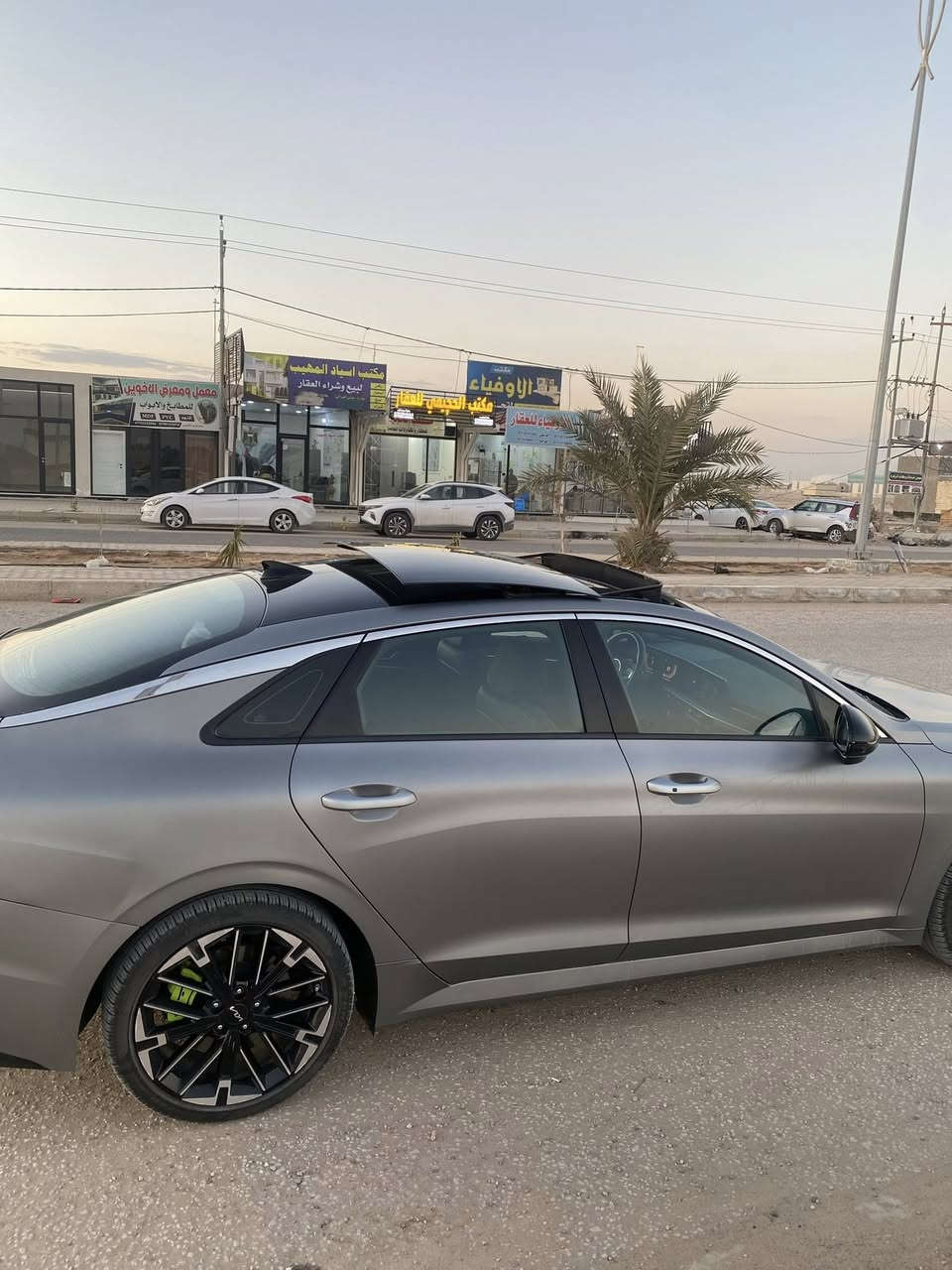 السلام عليكم كي فايف موديل 25 رقم أربيل بسمي   فول مواصفات جيتي مكينه 2500حادث قبق جنطه السعر 215  التواصل خاص او رقم الهاتف ***********
