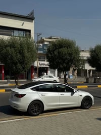 للبيع تيسلا موديل ٢٣  07738153256