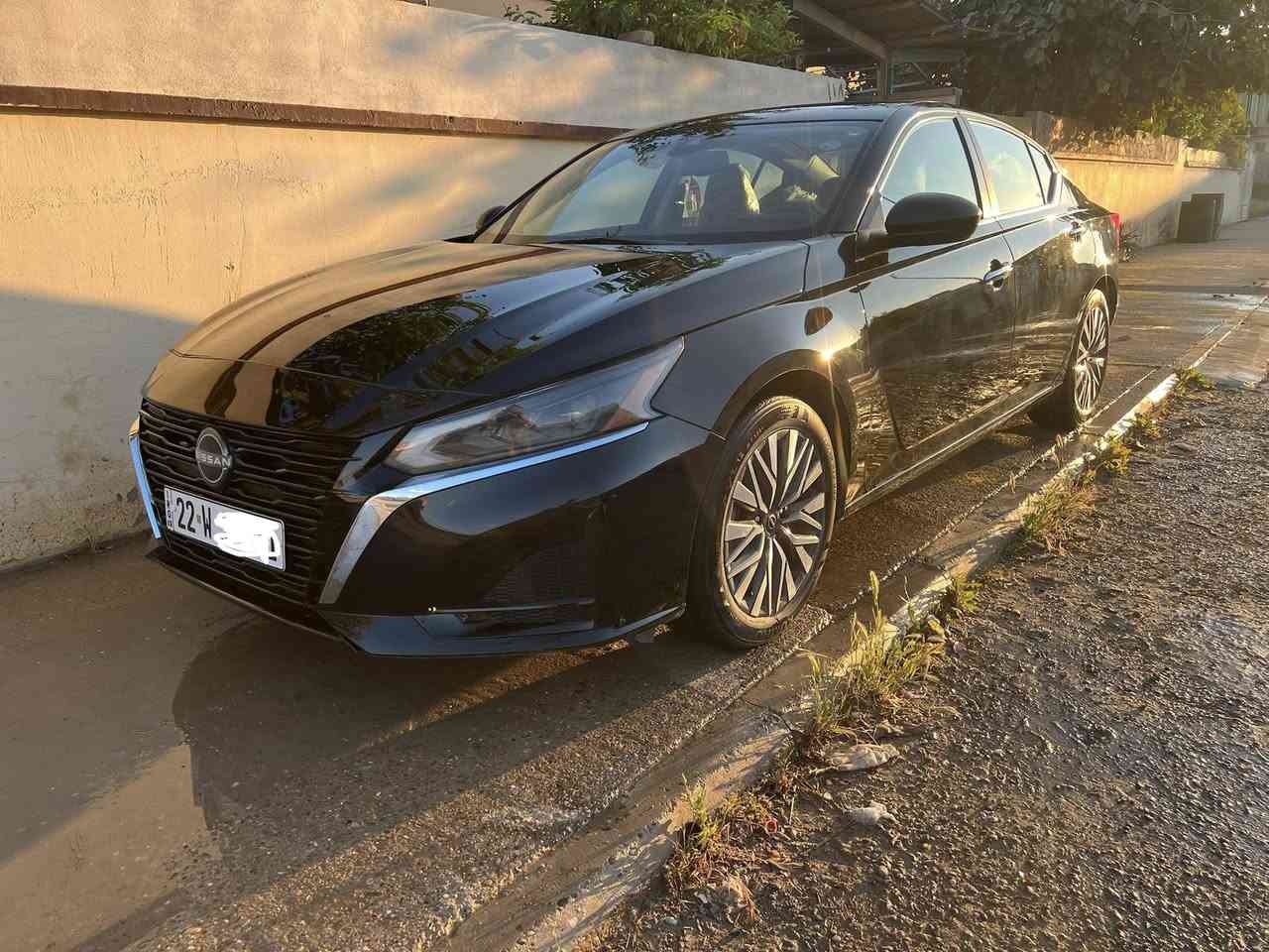نيسان التيما موديل 2024 Sv
مواصفات SV
المحرك: 4 أسطوانات، سعة 2.5 لتر (تنفس طبيعي).

 التشغيل: بصمة (زر تشغيل) + خاصية التشغيل عن بُعد.+بصمة ابواب
 الشاشة: شاشة تعمل باللمس تدعم Apple CarPlay و Android Auto.
 المقاعد: مقعد السائق يتحرك كهربائياً.🛡️
 نظام رادار كشف النقاط العمياء (Blind Spot Warning).
 نظام الكبح التلقائي في حالات الطوارئ مع كشف المشاة.
 التنبيه عند الخروج من المسار.
 حساسات خلفية مع كبح تلقائي عند الرجوع للخلف.
 كاميرا خلفية 

ضرر سياره فقط جاملغ عكس السايق 
باقي كفالة
ايرباك ستيرن راجع سستتم
رقم اربيل 22

سعر سياره كلش مناسب 
163$ وبي مجال

مكاني صلاح الدين بيجي
للتواصل ***********
