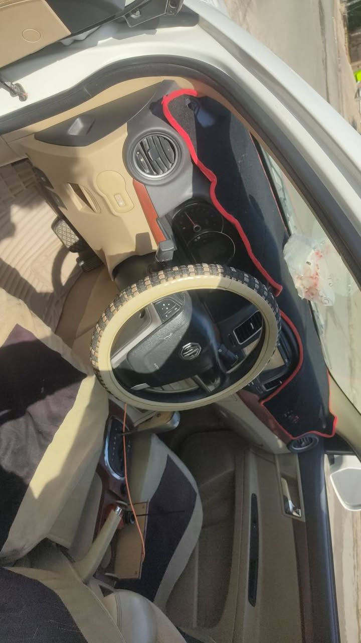 MG 350 S (1.5) 
موديل 2014
ما مصبوغة 
كير ومحرك بشرط 
فتحة سقف
4 بستم 
كامرة خلفية 
رقم وسنوية جديد 
هزة بأسمي 
السيارة رقم دهوك 
السعر 60 وبيه مجال للشراي أربيل, العراق


**إذا كنت صاحب هذا الإعلان وتريد حذفه لأي سبب، رجاءا أرسل رسالة إلى الدعم الفني**