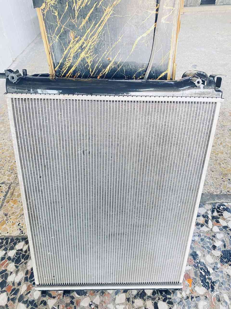 سلاام عليكم راديتر نضيف للبيع مابي بس فطر ب قزان صوب الصره ب ٥٠ مكاني نجف رقم ***********
