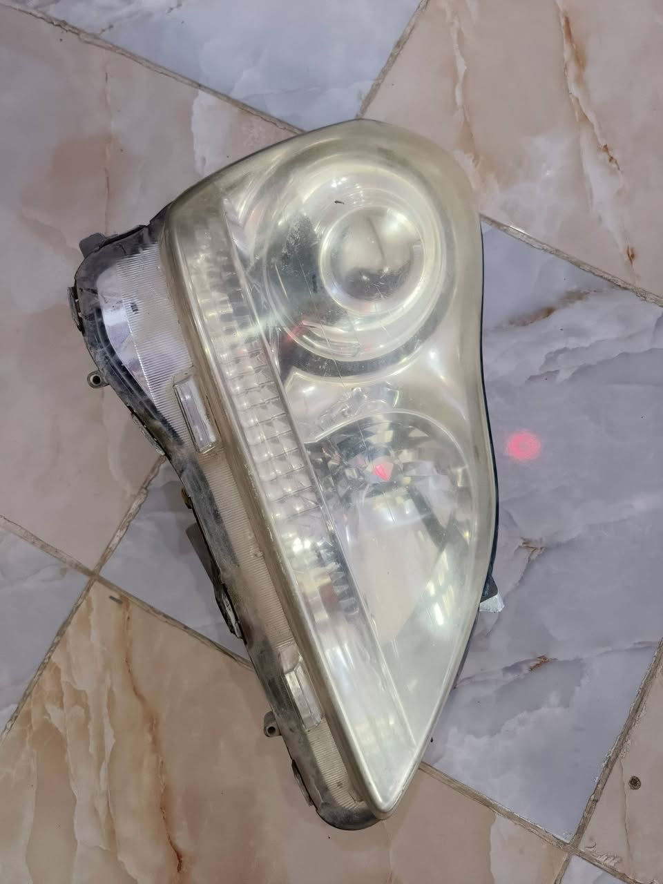 عندي بس هذني بقن شراي بخدمته سعر جوه سوك شباب  عنوان نجف حولي قرب ملعب دولي عامود رقم واحد حي ميلاد ***********
