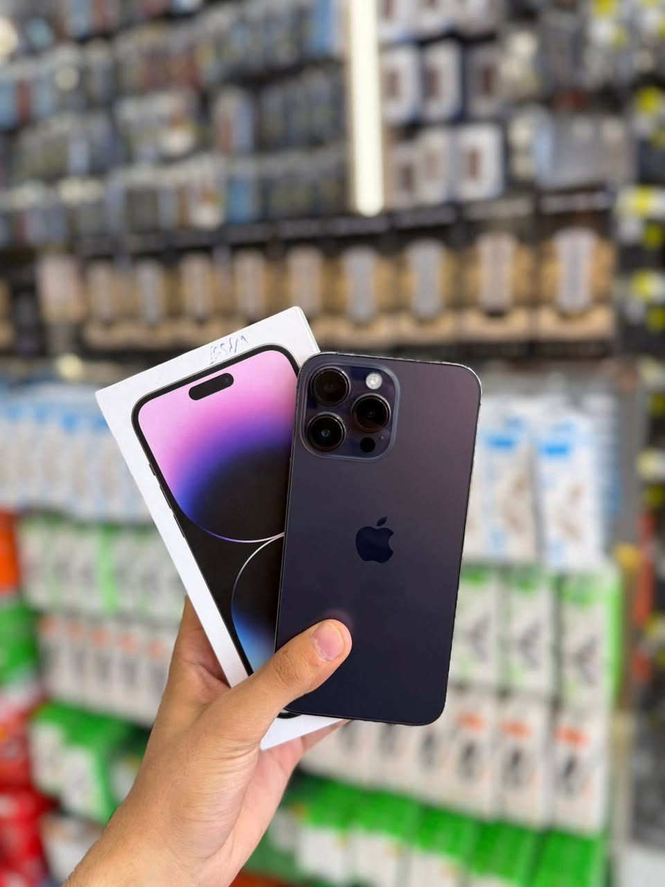 14 Pro Max

 ♻️المواصفات 
 🔋البطارية: 89 %
📁 الذاكرة: 256GB
💧مكفول وتر (مقاوم للماء)
 🛠️ ممبدل أي قطعة (فحص كامل)
🧾 وصل ضمان 30 يوم 

السعر : 690 ألف دينار 💵

📍 العنوان : سليمانية - حلبجة
بل عافية اول حجز 
توصيل حجز فقط  
واتساب / ***********
