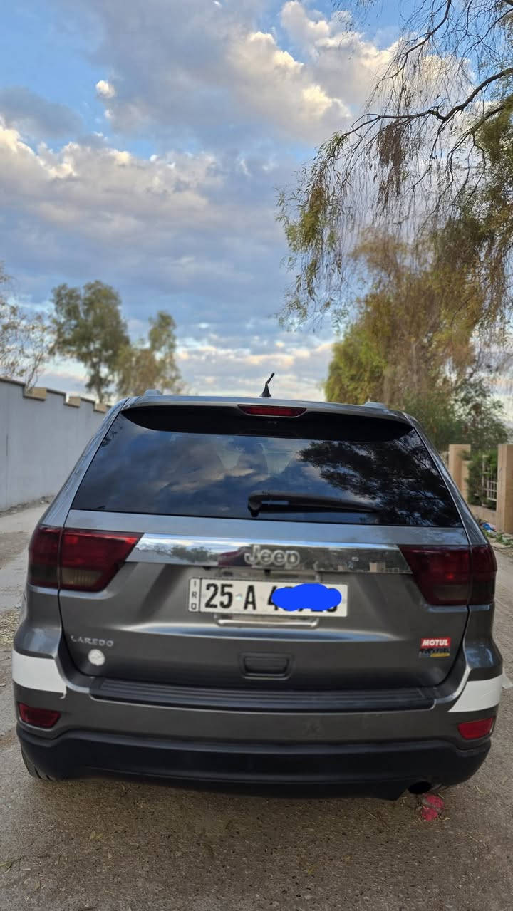 جيب شيروكي موديل 2012
مواصفات نص فول 
سياره جديده رقم كركوك بأسمي
سياره بيه بابين وجاملغ صبغ اثر شخوط بدون دواخل بدون ارباك
مكان سياره كركوك 
للاتصال *********** + وتساب
