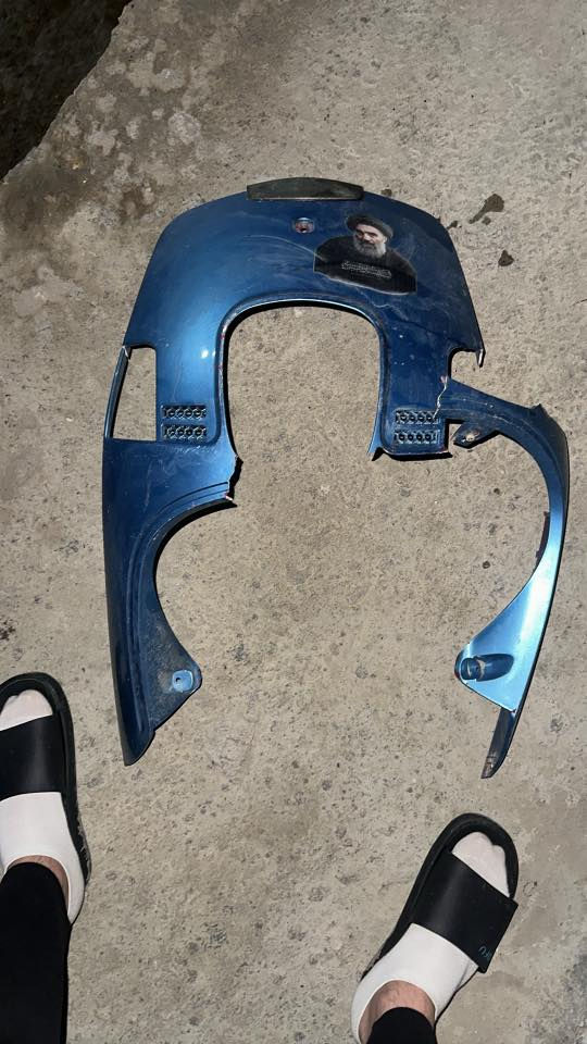 دراجه بوليسي نظيفه مكينه جديده ما مفتوح منها ولا برغي بيها الكفر مكسور الكدام وموجود مثل ما موضح بل صوره  تكدر تصلحه ب 10 يم ابو فايبر سعر الدراجه 600 وبيهه مجال لل طيبين وبكان الدراجه الدوره 120
***********
