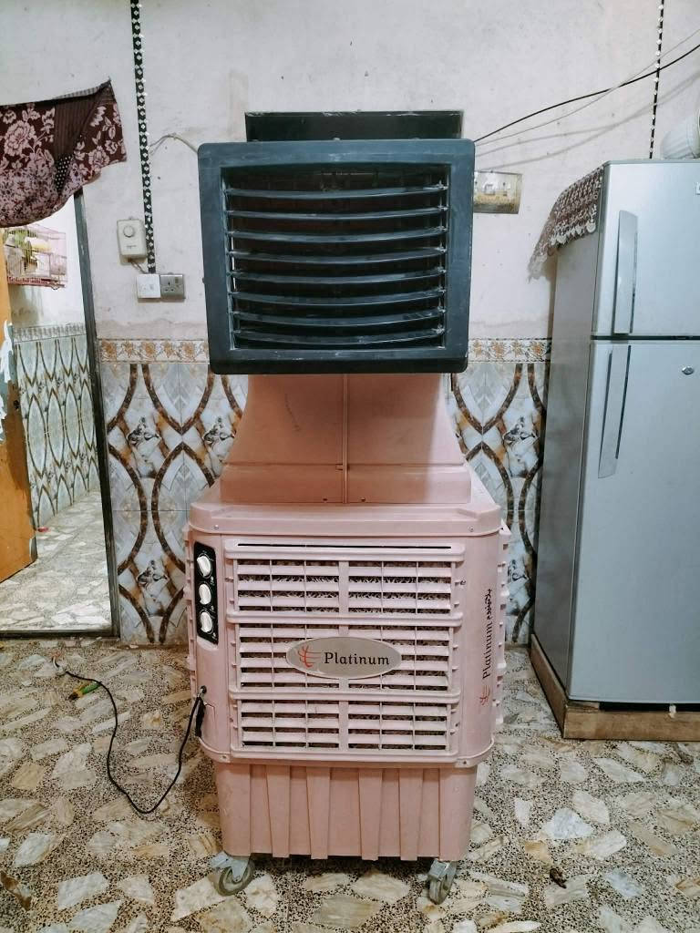 مبرده بلاستك ام الخرطوم حجم 50 جديده استخدام قليل السعر 225 الف وبيها مجال قليل 
مبرده حديد سوني نضيفه جدا وشغاله السعر 60 الف مكانهن النجف حي القدس للأستفسار الإتصال على الرقم *********** النجف, العراق
