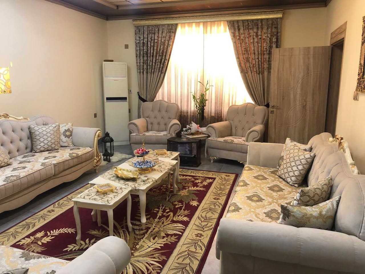 دار للبيع 200 متر طابقين موقع مميز جداً

محتويات البيت/ 4 غرف نوم و هول و استقبال و مطبخ حار و بارد و صحيات و كراج 

الموقع/ مجمع مودرن ستي خلف محطة عقبه بن نافع 

السعر/ اضغط الرابط  https://t.me/AlFayslrealestate***********/3301
_________________

للاستفسار مراسله الصفحة على 
الرسائل الخاصه 

‌‎او الاتصال بالارقام⬇️📞 
***********
***********

او زيارة ⬇️⬇️⬇️

(( مكتب الفيصل))

📍 كركوك/ نهاية شارع القدس /
(مجمع فلوريا) قرب من مصرف اهلي العراقي 

او 
مشاهده صفحات المكتب على 

(فيسبوك) https://www.facebook.com/profile.php?id=100066592845440&mibextid=LQQJ4d

(تلكرام) https://t.me/AlFayslrealestate***********

(انستكرام) https://instagram.com/al_faisal.iq

 ___
‌‎🏡 الفيصل للعقار_AL FAYSAL 🏡
‏AL-FAYSAL (Real estate & Contracts)

* نستقبل جميع عروضاتكم السكنية 🏠 والتجارية 🏡 بكافة مناطق كركوك

‌‎
