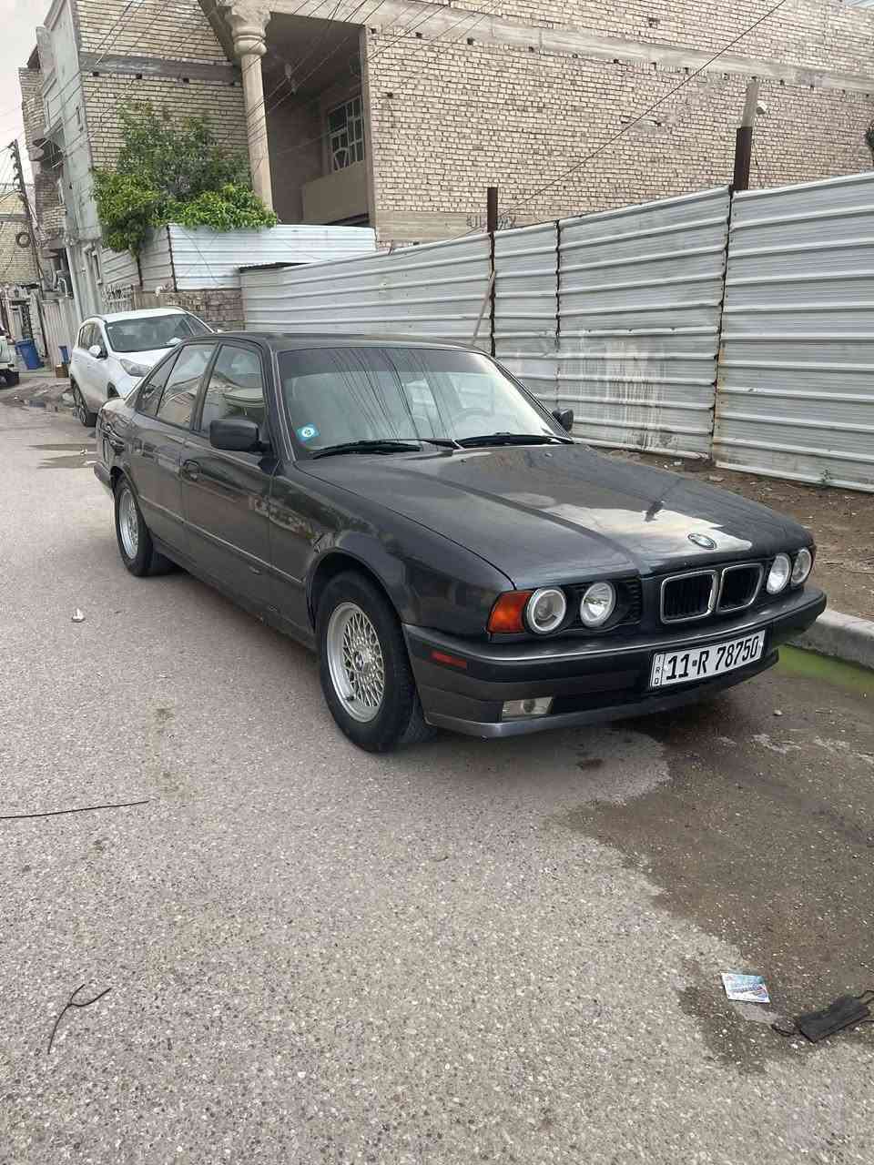 السلام عليكم شباب بي ام حجم 540 اصل بليته وسنويه رقم بغداد بسمي سياره جاهزه كير مكينه صدر تبريد تايرات كهربائيات كله شغال سعر 78 وبيها مجال قليل مكاني بغداد الحريه ***********
