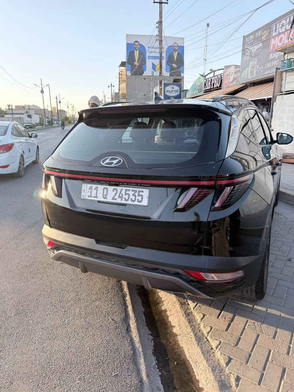 توسان هايبرد ٢٠٢٢ لمتدد limited
السيارة حادث خلفي فقط صندوق 
صور الحادث مرفقة
١٦٠٠ تيربو
موصفات فول
ذاكرة مقاعد
كامرات ٣٦٠
بانورما
دخول ذكي
تحكمات ستيرن
شاشة كبيرة تدعم كار بلي
كشنات كهرباء
حساسات أمامي وخلفي
تدفئة سترين
كشنات امامي تبريد تدفئة مقاعد
كشتات خلفي تدفئة مقاعد
تشغيل عن بعد
قيادة ذاتيه
مثبت سرعة
تحديد مسار
نقطة عمية
رادار

السيارة نظيفة وكدامكم
ماشية ٩٨،٠٠٠ كيلو
مكان السيارة العامرية 
السعر ١٩،٨٠٠ دولار
للتواصل ***********
بيع فقط

