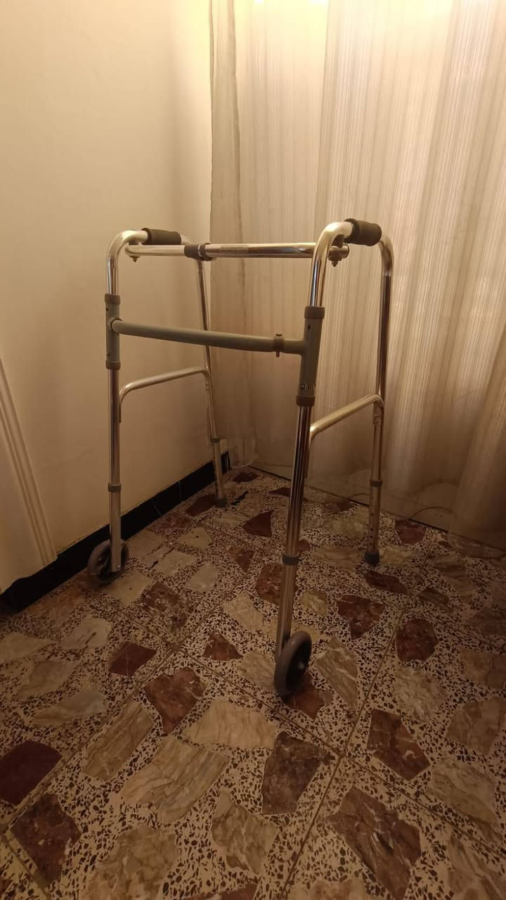 سلام عليكم عندي عكازه رباعيه ما مستعمله ولا مره  جديده ب ٤٠ الف


**إذا كنت صاحب هذا الإعلان وتريد حذفه لأي سبب، رجاءا أرسل رسالة إلى الدعم الفني**